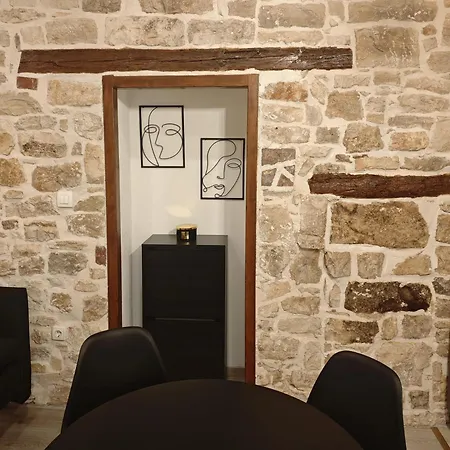 Antique Gold דירה